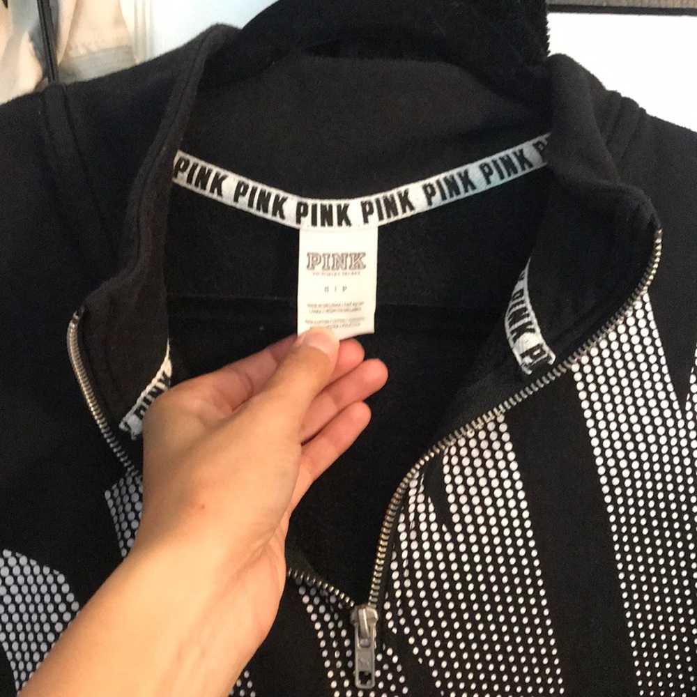 Pink pullover (s) - Picture 3 of 5